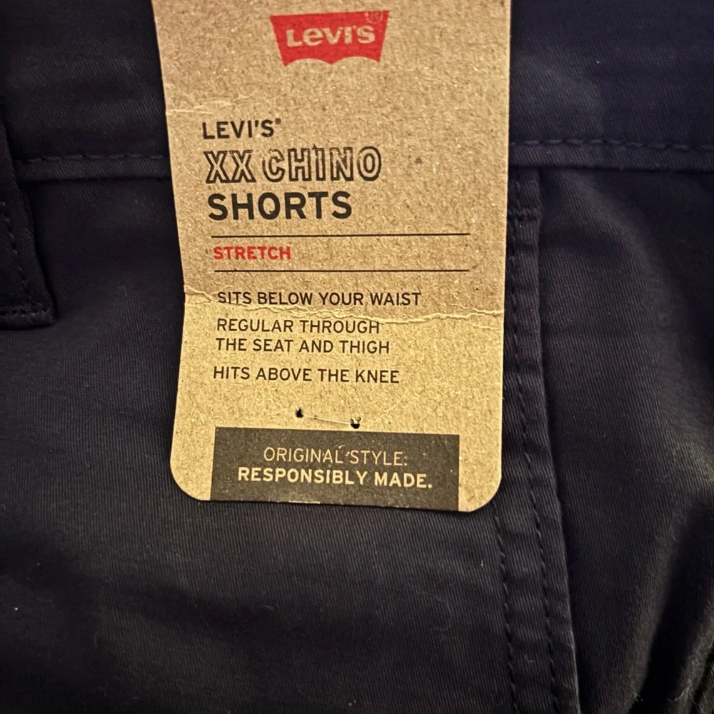 Men’s relaxed fit 8” chino shorts (khaki)